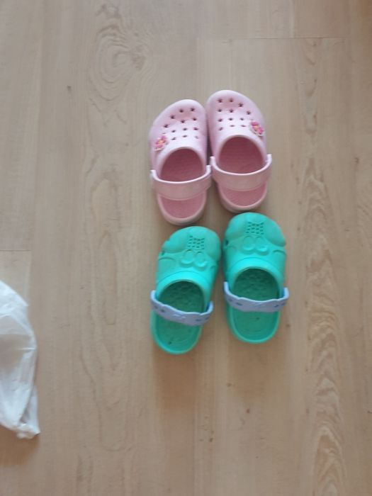 Продам отличные детские кроксы