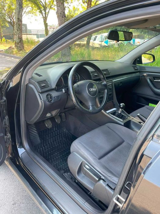 Vendo Audi A4 Avant 1.9 TDI de 2002 com caixa 6 vel.