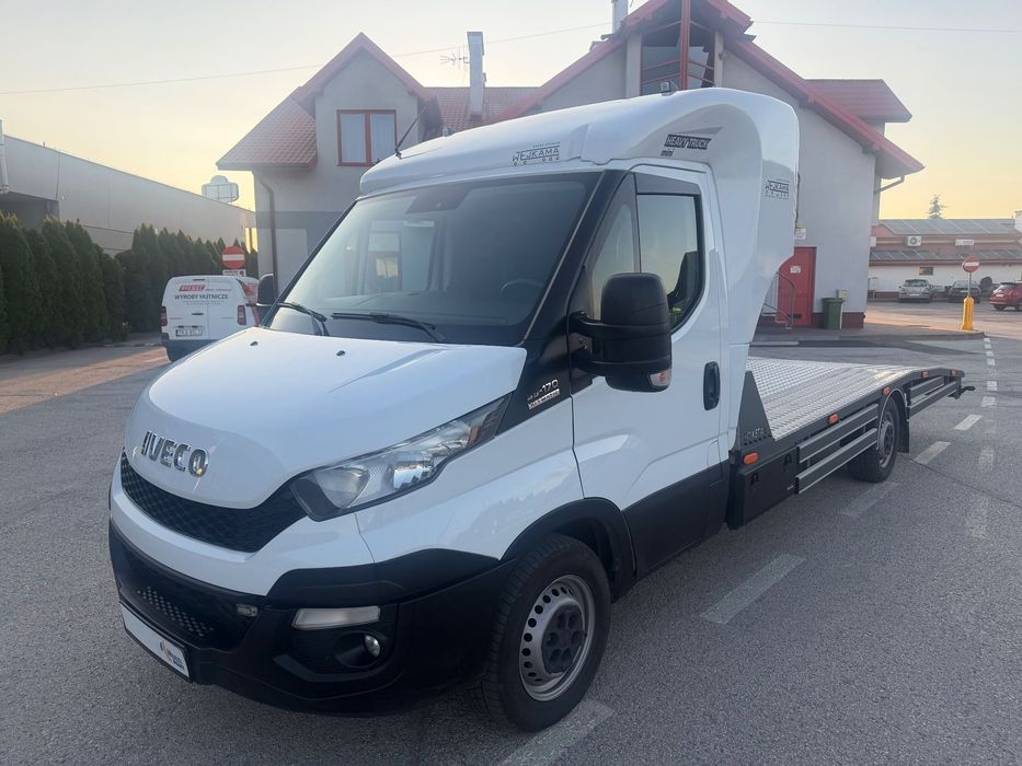 Iveco Daily  Auto laweta nowy najazd nowa sypialka 3,0 170KM stan idealny bez ADBLU