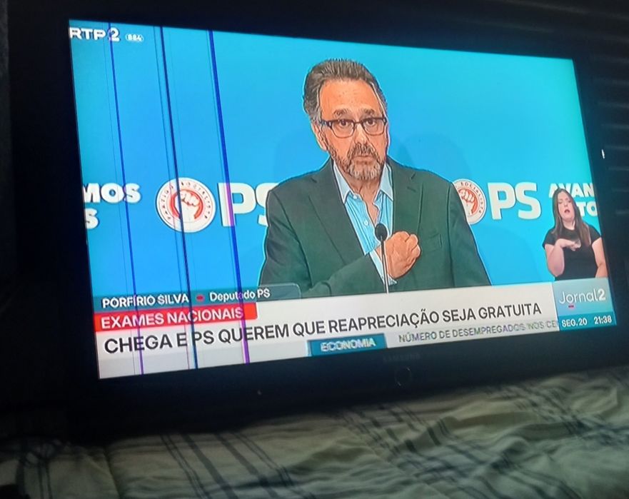 TV Samsung 40 polegadas 101,6 cm