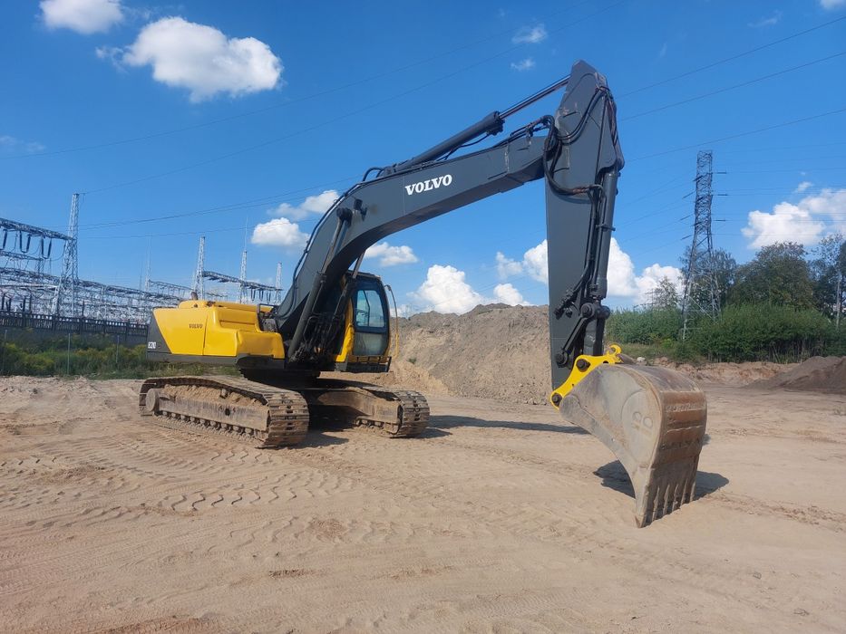 Roboty ziemne, wyburzenia i wykopy,  koparka i wywrotka