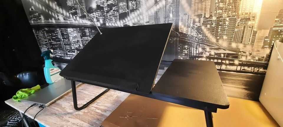 Mesa para usar o PC portátil na cama425905797055784962
