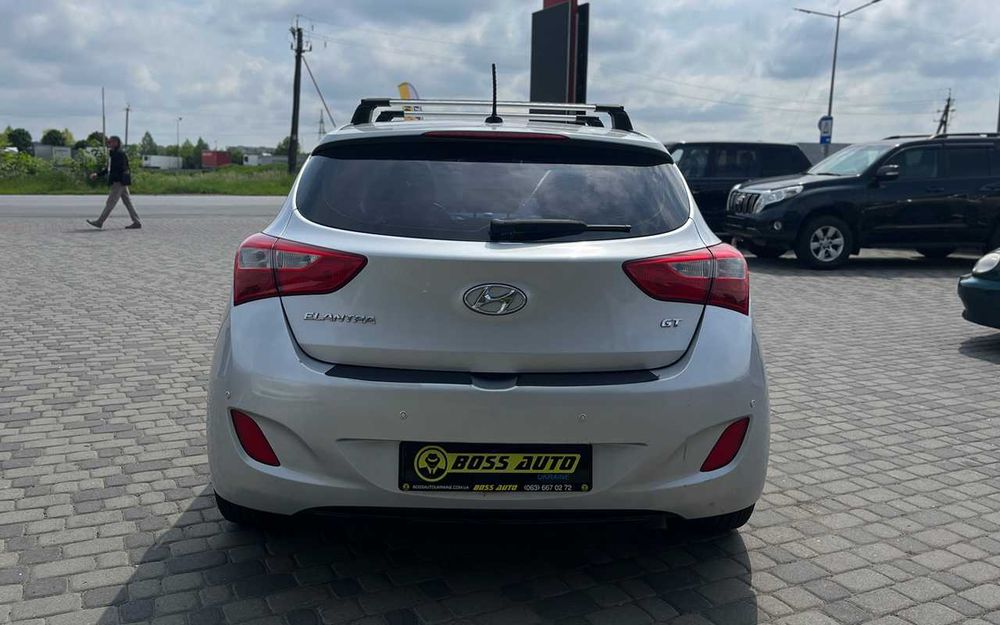 Hyundai Elantra 2016