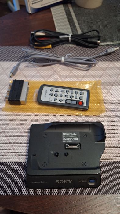 Камера SONY HDR SR7E  в хорошому стані і в не поганій комплектації