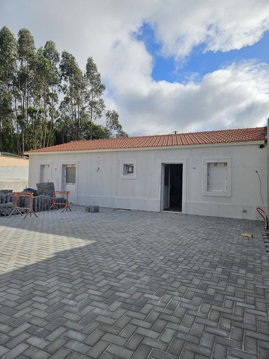 Moradia T2 Renovada com 850m² de Terreno | Lavos – Figueira da Foz