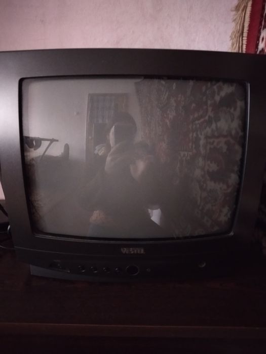 Продам телевизор