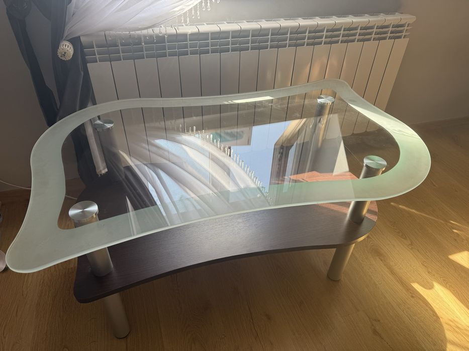 Szklany stolik kawowy