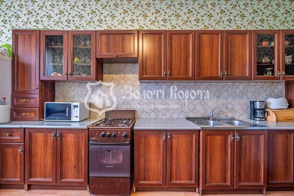 Велика 2-кімнатна квартира 90 м², пров. Бабкіна 13, м. Бориспіль