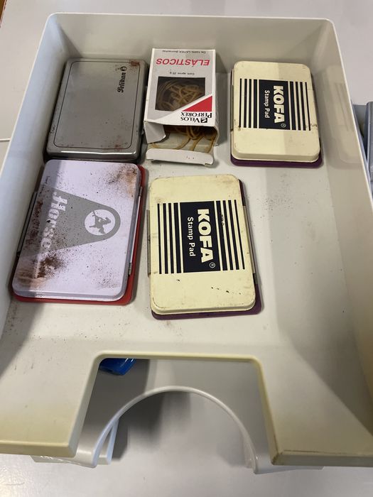 Vário material escritorio e escolar com preços combinados na altura