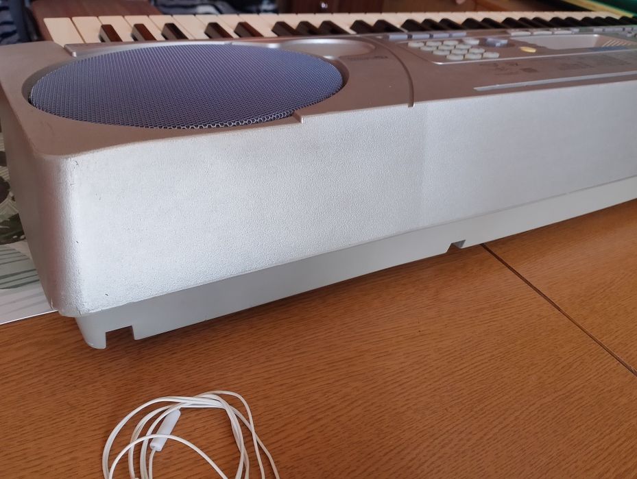 Yamaha PSR 275 keyboard