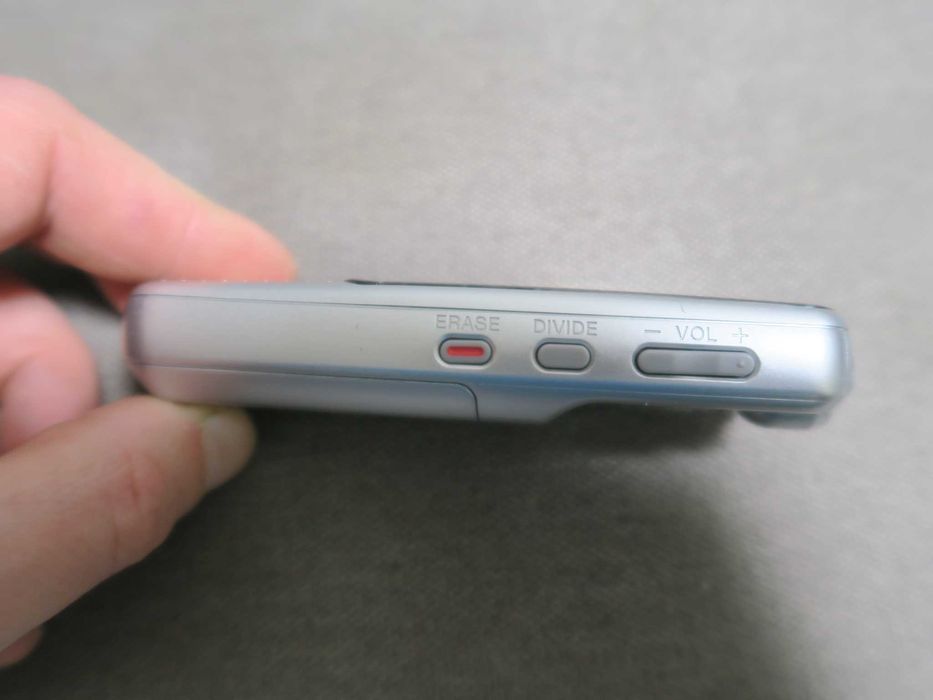 Диктофон Sony ICD-BX140