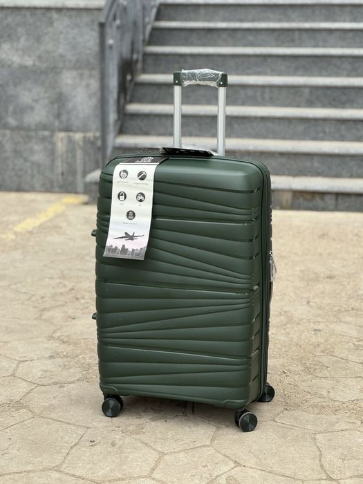 Валіза поліпропілен MSB PP010 зелена з кейсом чемодан