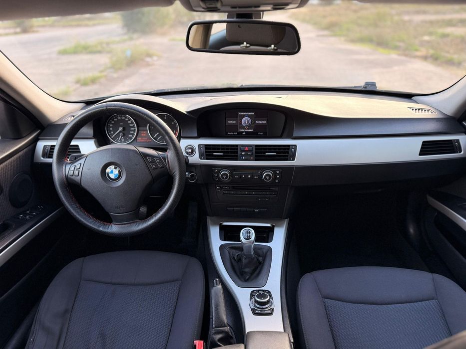 Carrinha BMW 320d 2009 - 279 mil kms — photo 2