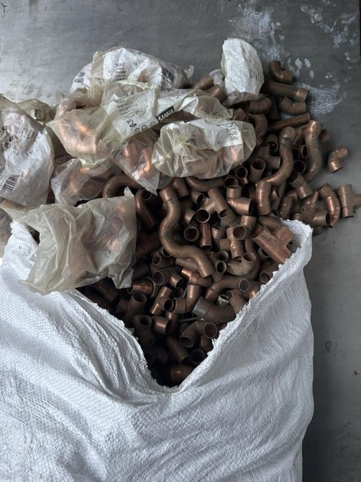 Мідні зєдненя коліна для опалення ціна за 1 кг