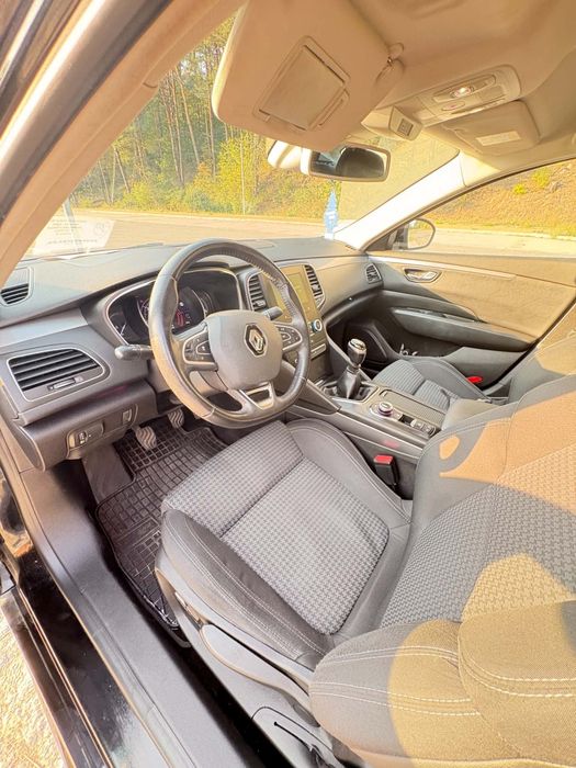 Piekny Renault Talisman
