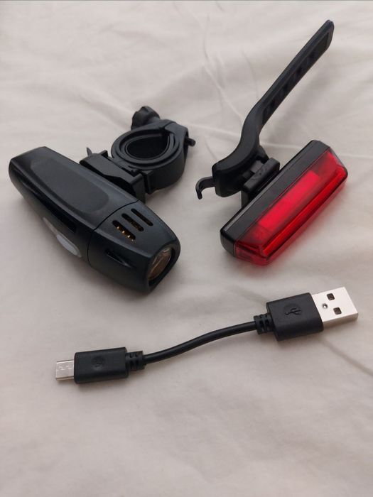 Zestaw lampek rowerowych 300 lumenów przednia tylna LED ładowanie USB