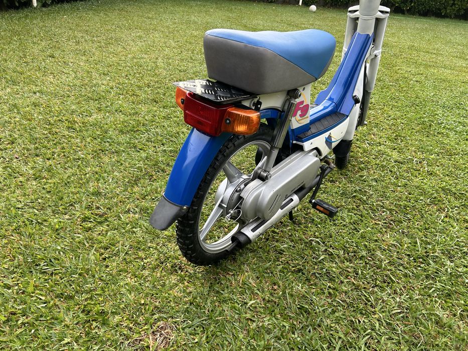 F9 velocipede com motor auxiliar