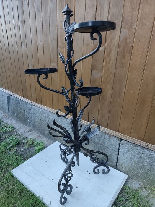 Kwietnik Kuty z żelaza