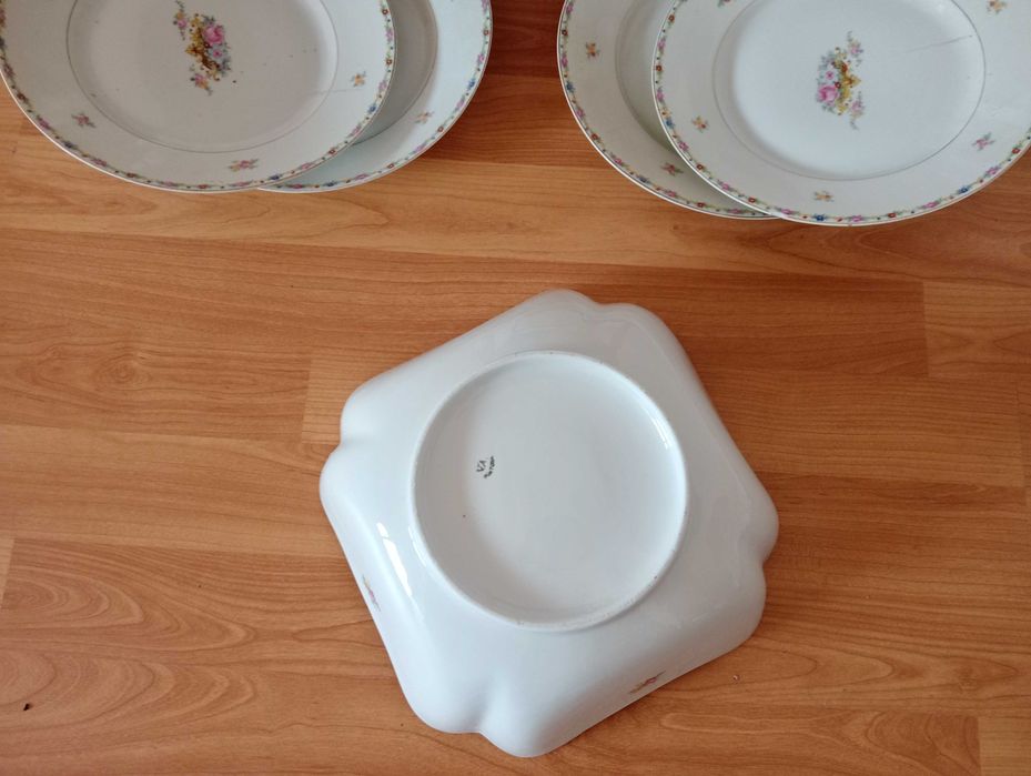 Vista Alegre saladeira e pratos