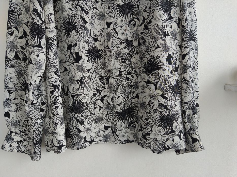 Blusa / Camisa padrão floral, elegante - Mundiveste - Tamanho XL