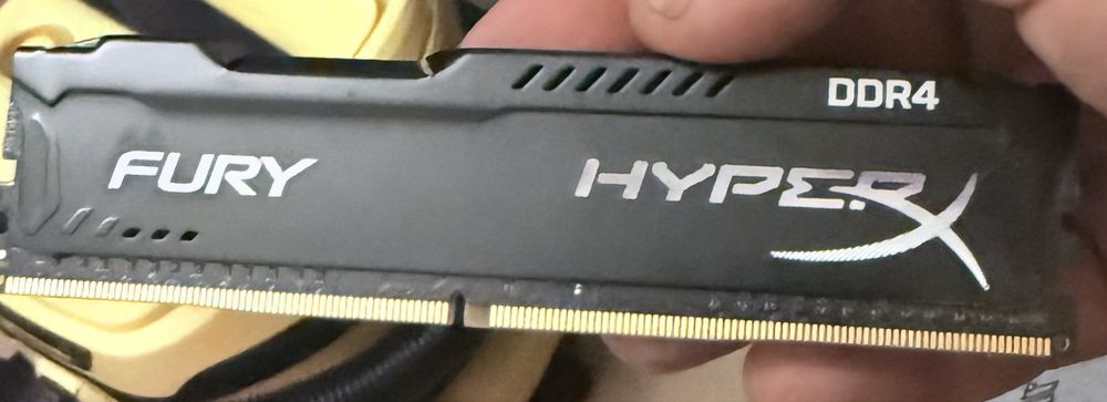 Продам  HyperX DDR4-2133 Kit of 2x4 gb FURY
