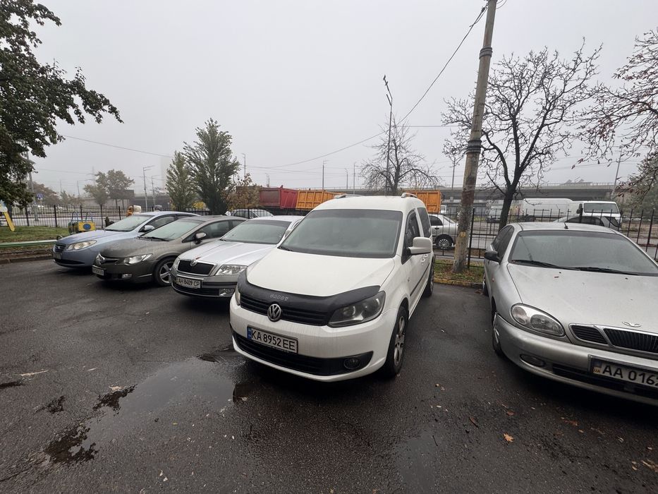 Продам Volkswagen Caddy, кінець 2012 року.
