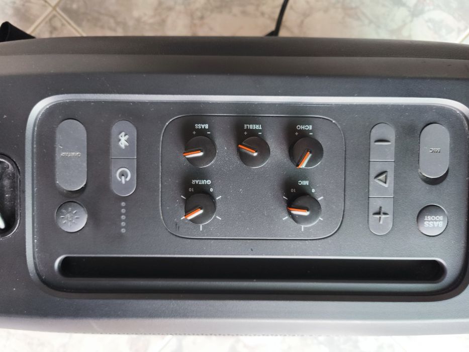 JBL Party Box On-the-Go