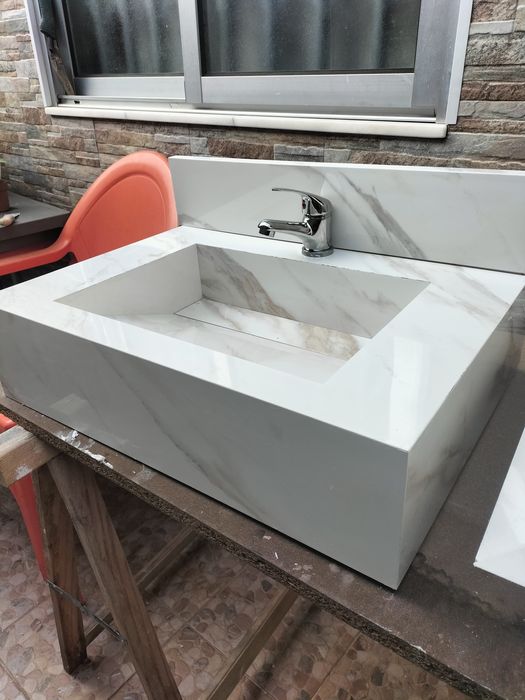 Lavatório esculpido 60x50