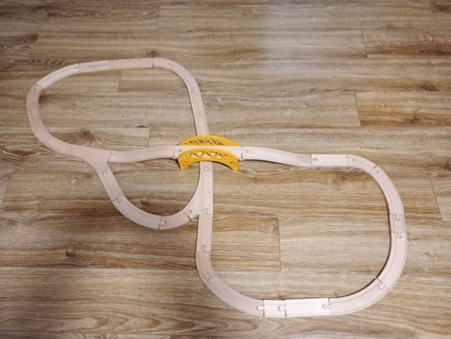 Kolejka drewniana z mostkiem pociąg i inne elementy Kaufland Kid land