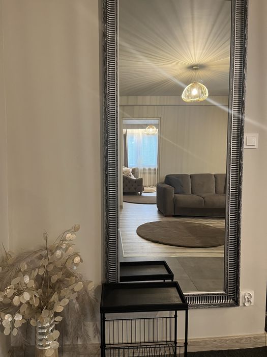 Arkadia blisko jeziora i lasu