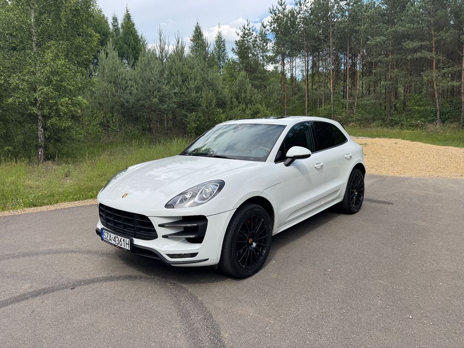 Porsche Macan TURBO 400 km / OZ racing