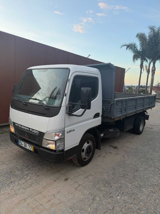 Carrinha Mitsubishi canter tribasculante