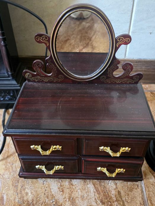 Várias peças decorativas