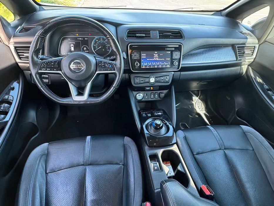 Nissan LEAF SL      2019