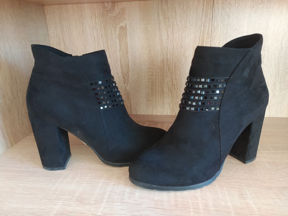 Демі ботінки ,демісезонні