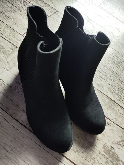 Nowe Czarne botki Anna Field 37, 23,5cm obcas 5,5cm 
Buty mają gumkę w