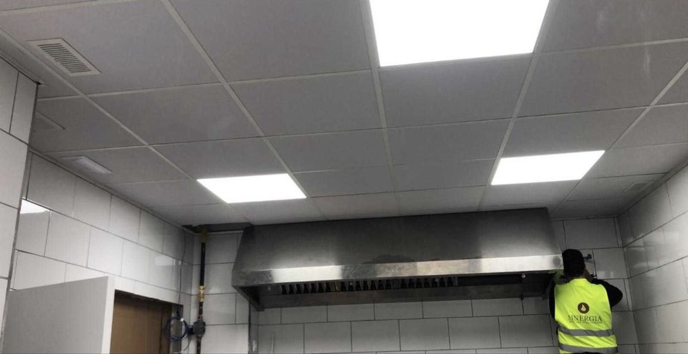 HOT Cozinha industrial inox 240 cm - grande capacidade - COMO NOVA