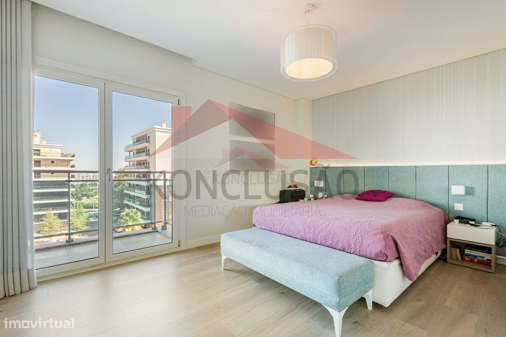 Terraços da Ponte - T3 em ótimo estado com garagem e arrecadação