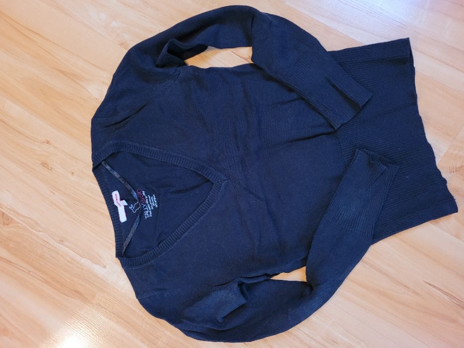 Czarny lekki, dopasowany sweterek S