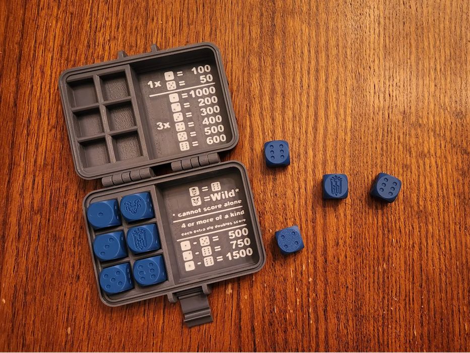 Jogo de Dados Farkle Travel Edition (Kingdom Come Deliverance)