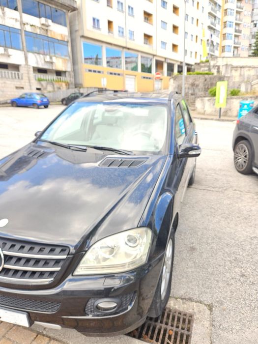 Carro Mercedes ML 320