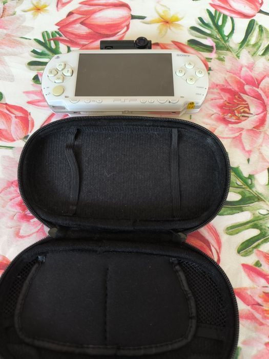 PSP Slim 3000  com câmera, desbloqueada e vários jogos