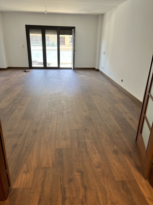 JK CARPINTARIA - Instalação de pavimento flutuante e vinílico