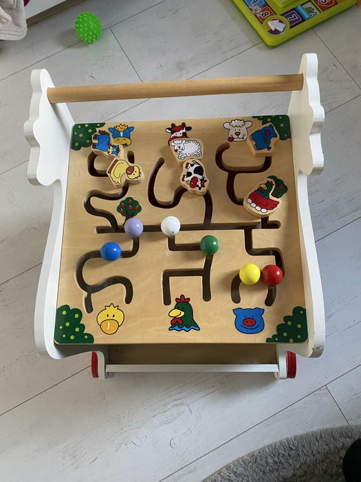 Drewniany chodzik edukacyjny