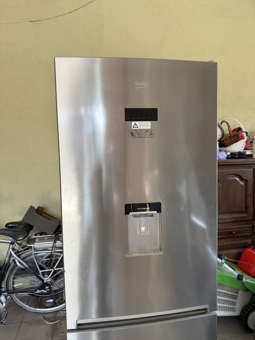 Lodowka beko uszkodzona