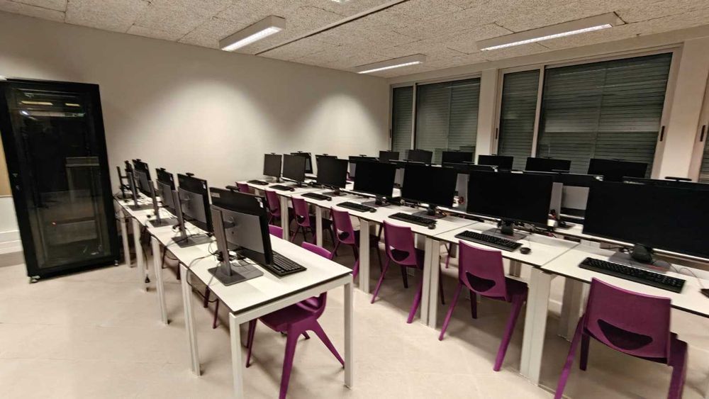 Curso de Informática Técnico de Sistemas Informáticos (grátis)465143500658462722