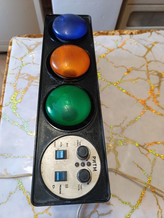 Продам светомузыкальное устройство СССР