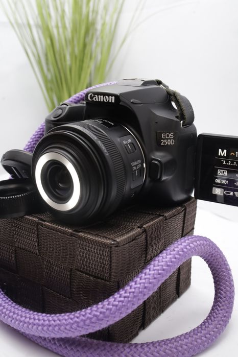 Canon EOS 250D + Canon EF-S 35 mm f2.8 macro | Ідеал повний комплек т