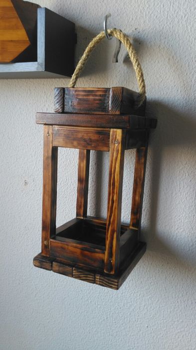 Prateleiras suspensa e lanternas novas