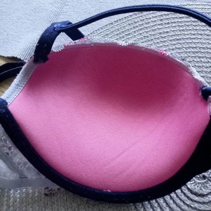 Biustonosz push up, koronkowy Victoria's Secret PINK  80D